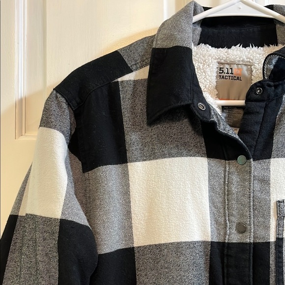 5.11 Tactical Plaid Flannel Sherpa Lined Seth Shirt Jacket - Size Medium - Picture 3 of 15